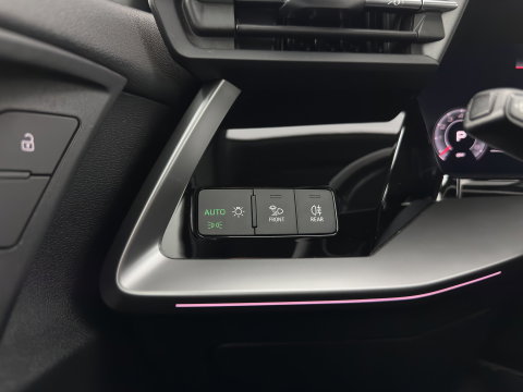 Audi A3 Limousine 30 TFSI S edition S-Line (INCL.BTW) Aut. *LEATHER | MATRIX-LED | HEATED-SPORTSEATS | ADAPTIVE-CRUISE | CAMERA | DIGI-COCKPIT | NAVI-FULLMAP | PRIVACY-GLASS | AMBIENT-LIGHT | SHIFT-PADDLES | ECC | PDC | 18''ALU*