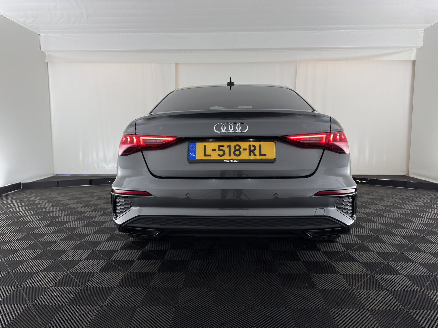 Audi A3 Limousine 30 TFSI S edition S-Line (INCL.BTW) Aut. *LEATHER | MATRIX-LED | HEATED-SPORTSEATS | ADAPTIVE-CRUISE | CAMERA | DIGI-COCKPIT | NAVI-FULLMAP | PRIVACY-GLASS | AMBIENT-LIGHT | SHIFT-PADDLES | ECC | PDC | 18''ALU*