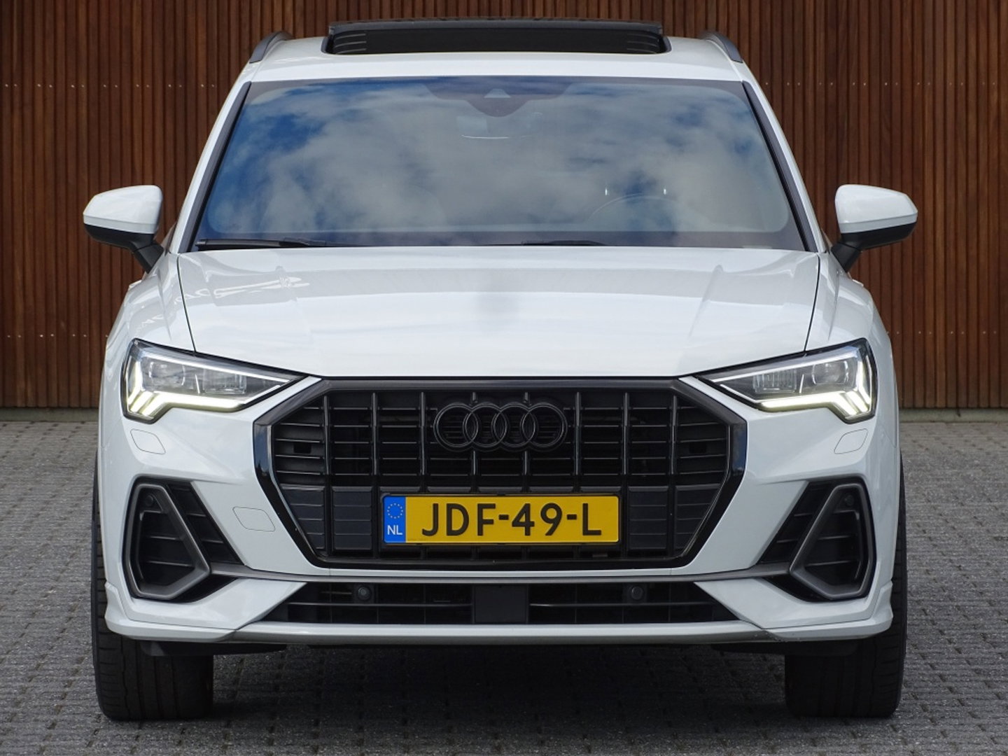 Audi Q3 35 TFSI 150pk/ S-line / 20"/ Matrix / Panorama dak