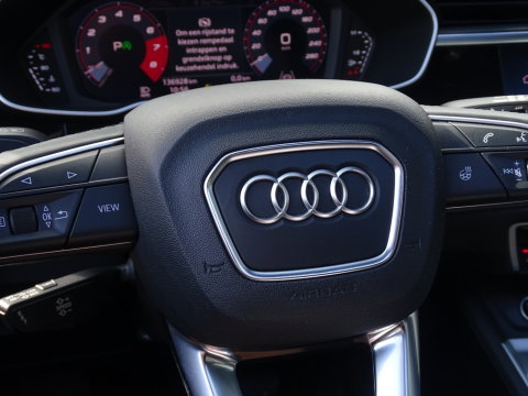 Audi Q3 35 TFSI 150pk/ S-line / 20"/ Matrix / Panorama dak