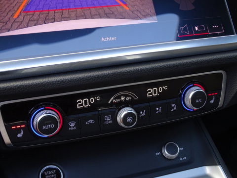 Audi Q3 35 TFSI 150pk/ S-line / 20"/ Matrix / Panorama dak