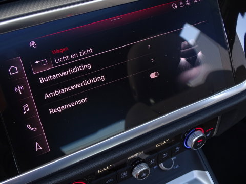 Audi Q3 35 TFSI 150pk/ S-line / 20"/ Matrix / Panorama dak