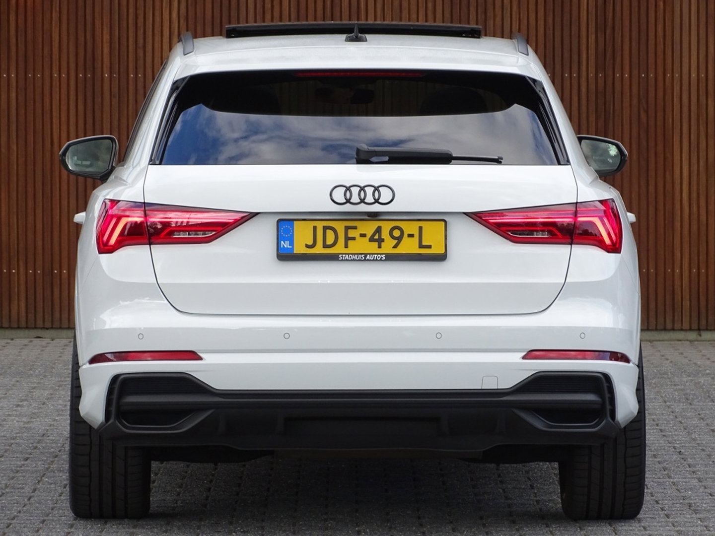 Audi Q3 35 TFSI 150pk/ S-line / 20"/ Matrix / Panorama dak