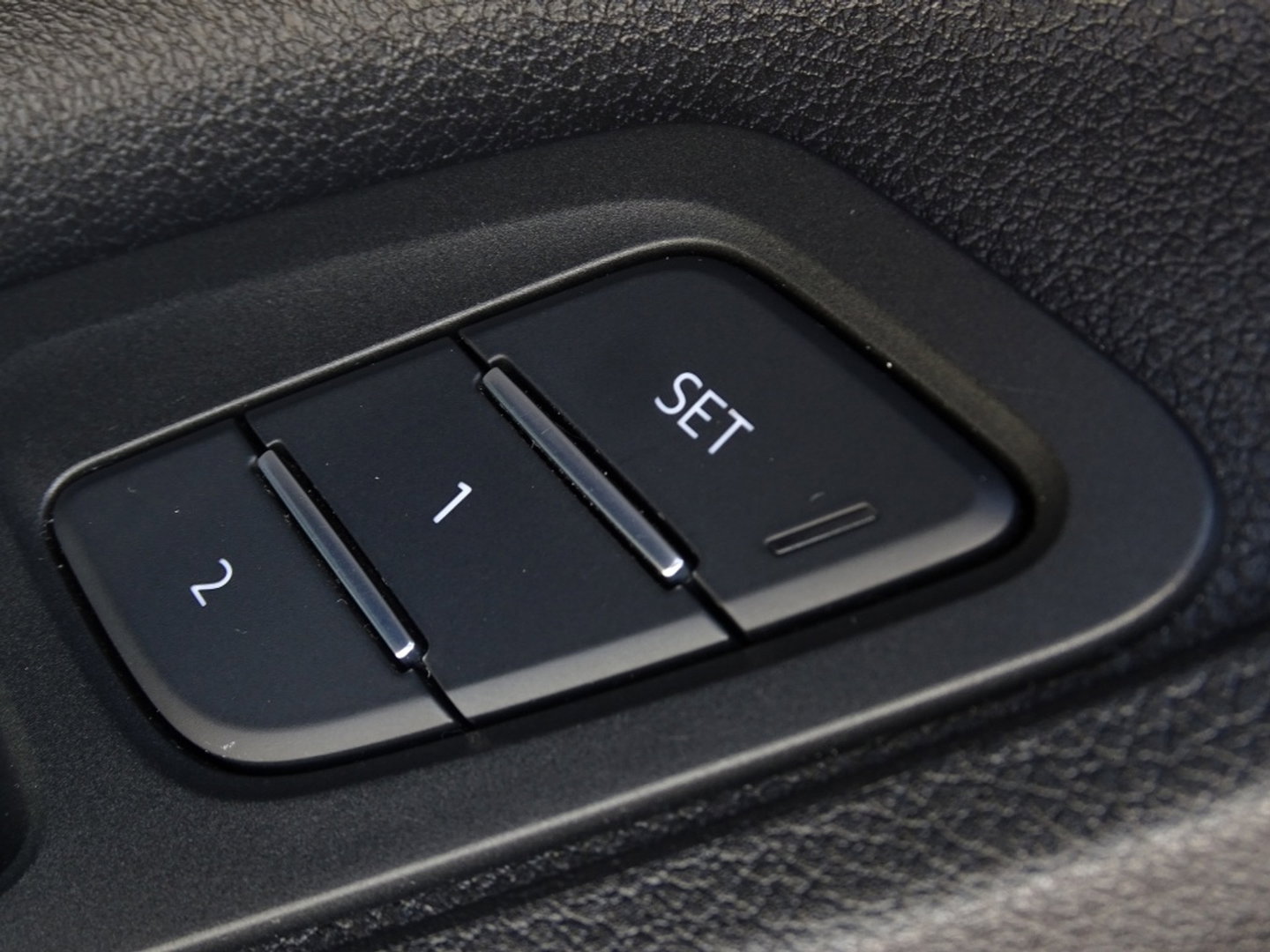 Audi Q3 35 TFSI 150pk/ S-line / 20"/ Matrix / Panorama dak