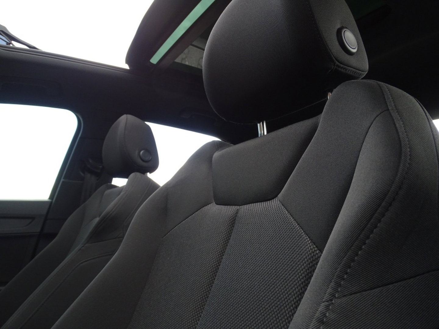 Audi Q3 35 TFSI 150pk/ S-line / 20"/ Matrix / Panorama dak