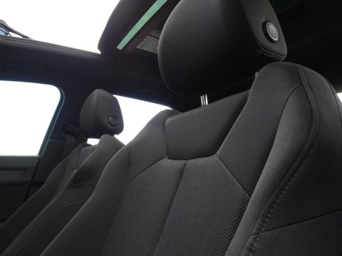 Audi Q3 35 TFSI 150pk/ S-line / 20"/ Matrix / Panorama dak