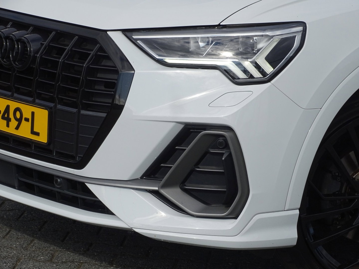 Audi Q3 35 TFSI 150pk/ S-line / 20"/ Matrix / Panorama dak
