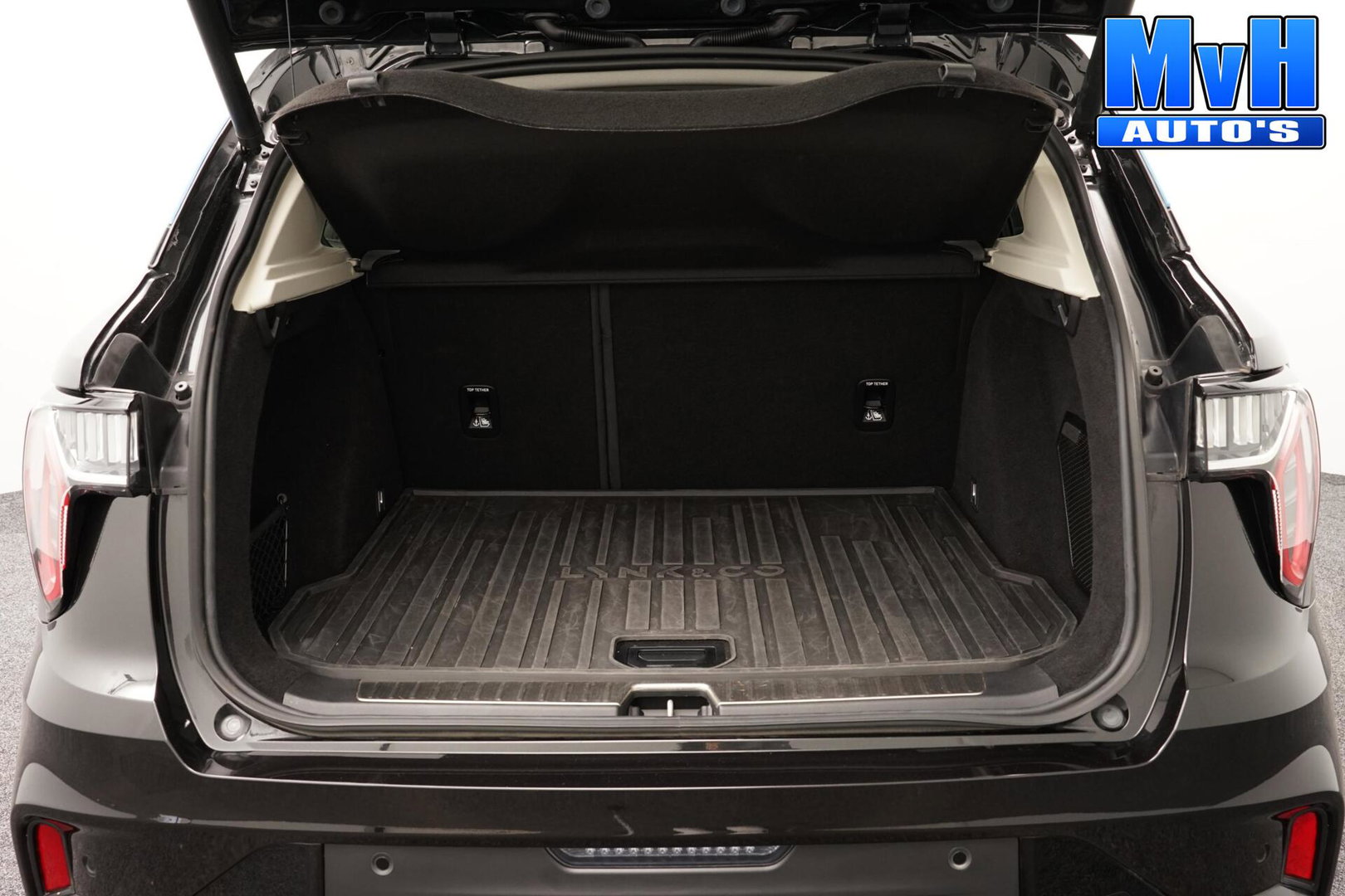 Lynk & Co 01 1.5 PHEV|262PK|LUXE|360°CAM|PANO|SOH.93%
