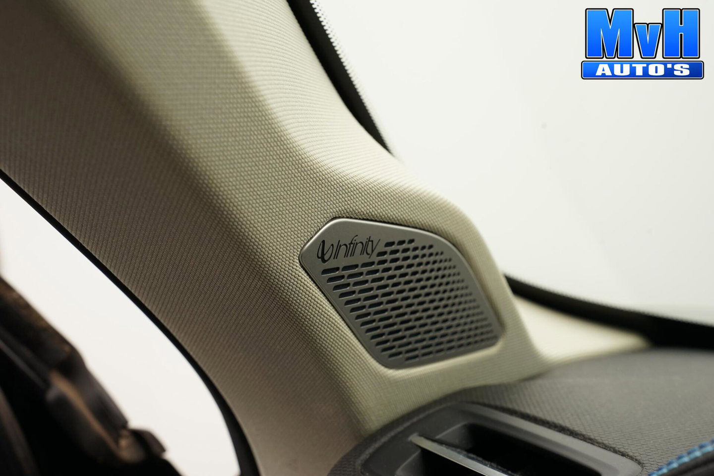Lynk & Co 01 1.5 PHEV|262PK|LUXE|360°CAM|PANO|SOH.93%