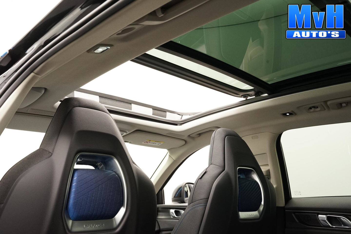Lynk & Co 01 1.5 PHEV|262PK|LUXE|360°CAM|PANO|SOH.93%