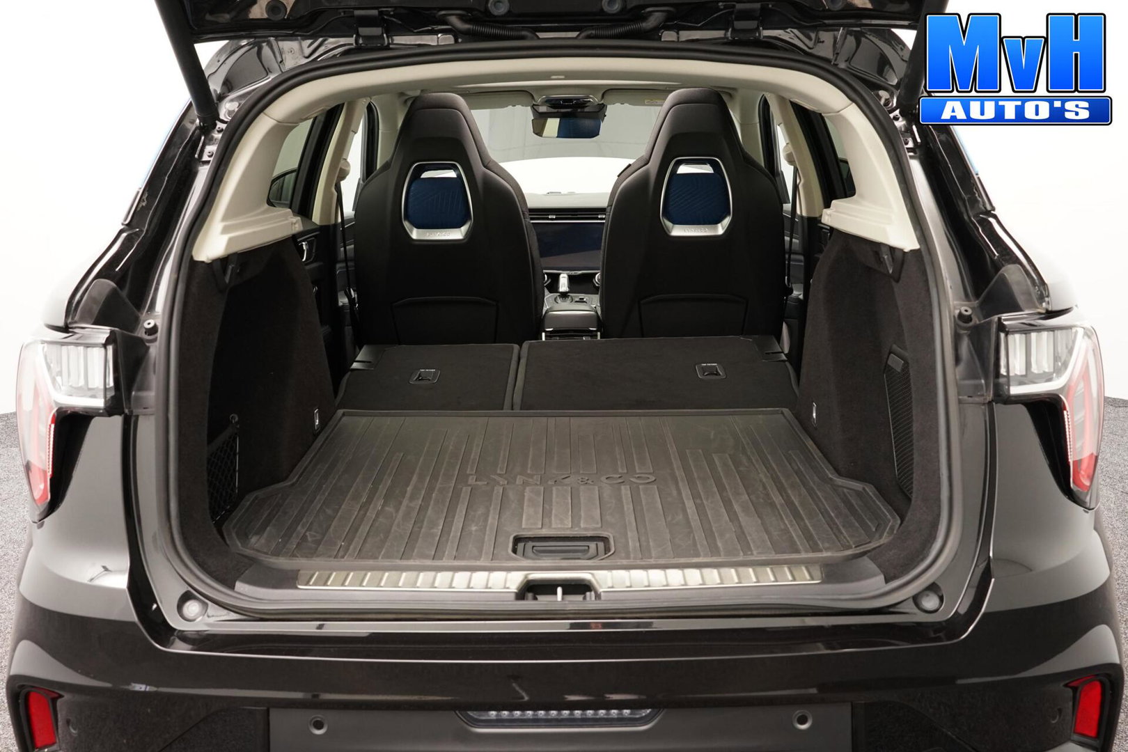 Lynk & Co 01 1.5 PHEV|262PK|LUXE|360°CAM|PANO|SOH.93%