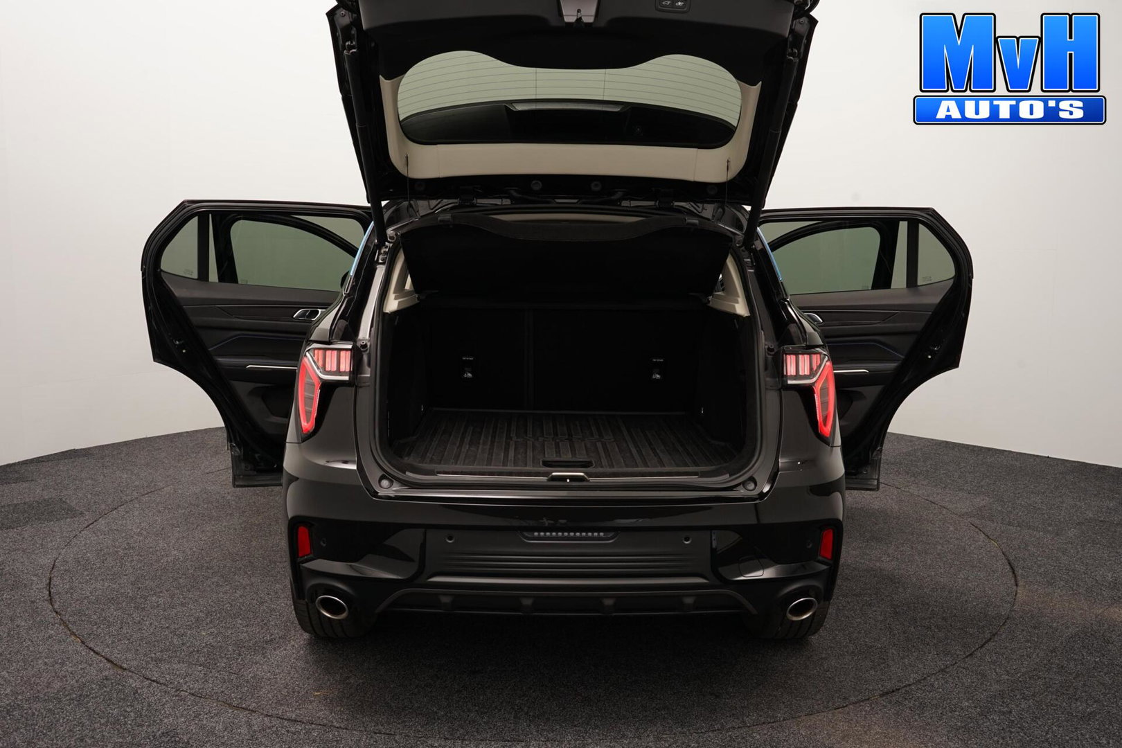 Lynk & Co 01 1.5 PHEV|262PK|LUXE|360°CAM|PANO|SOH.93%