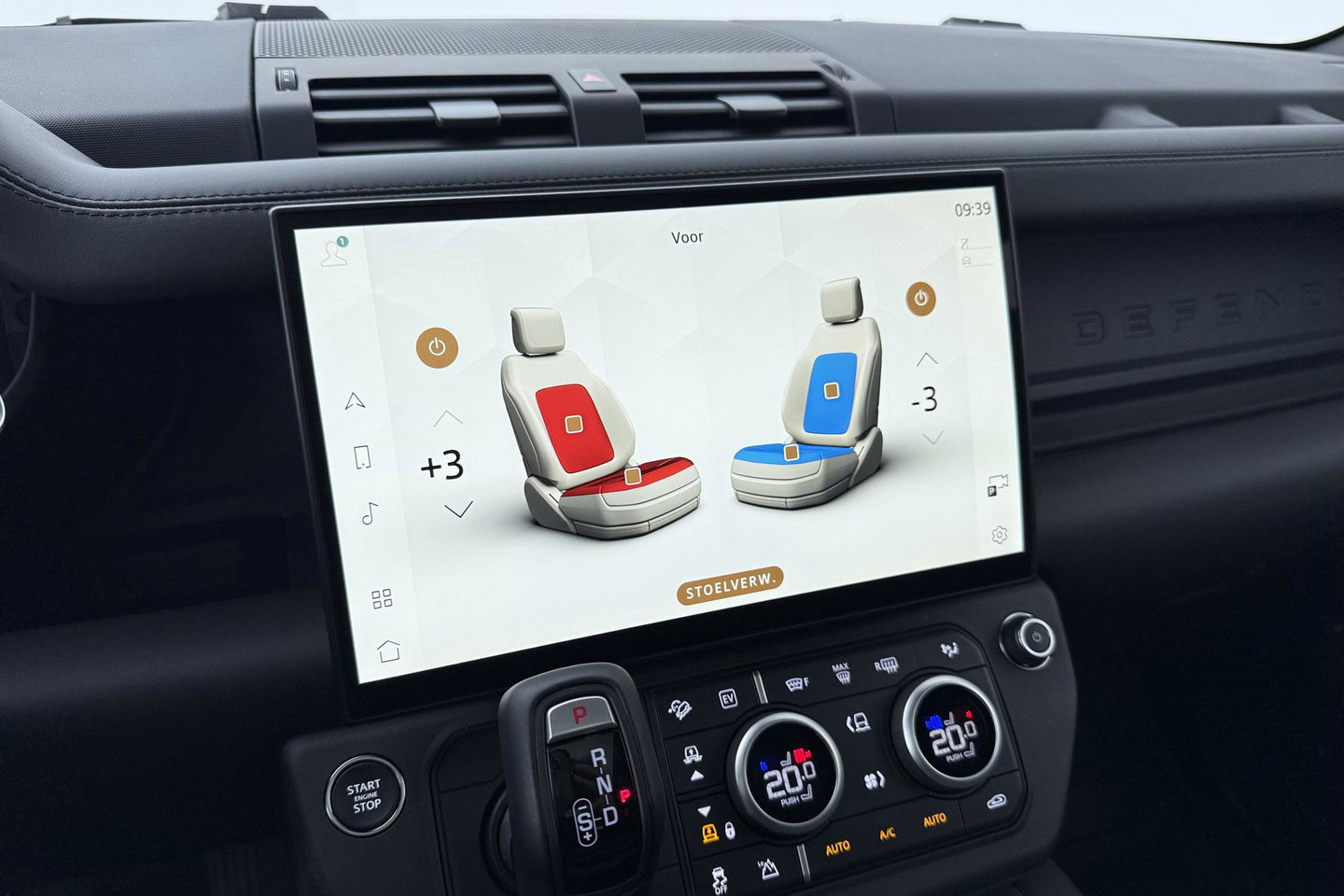 Land Rover Defender 110 P300e X-Dynamic HSE | Luchtvering | Stoelventilatie | Trekhaak | 360° Camera | Meridian | Stoel+Stuurverwarming | ACC