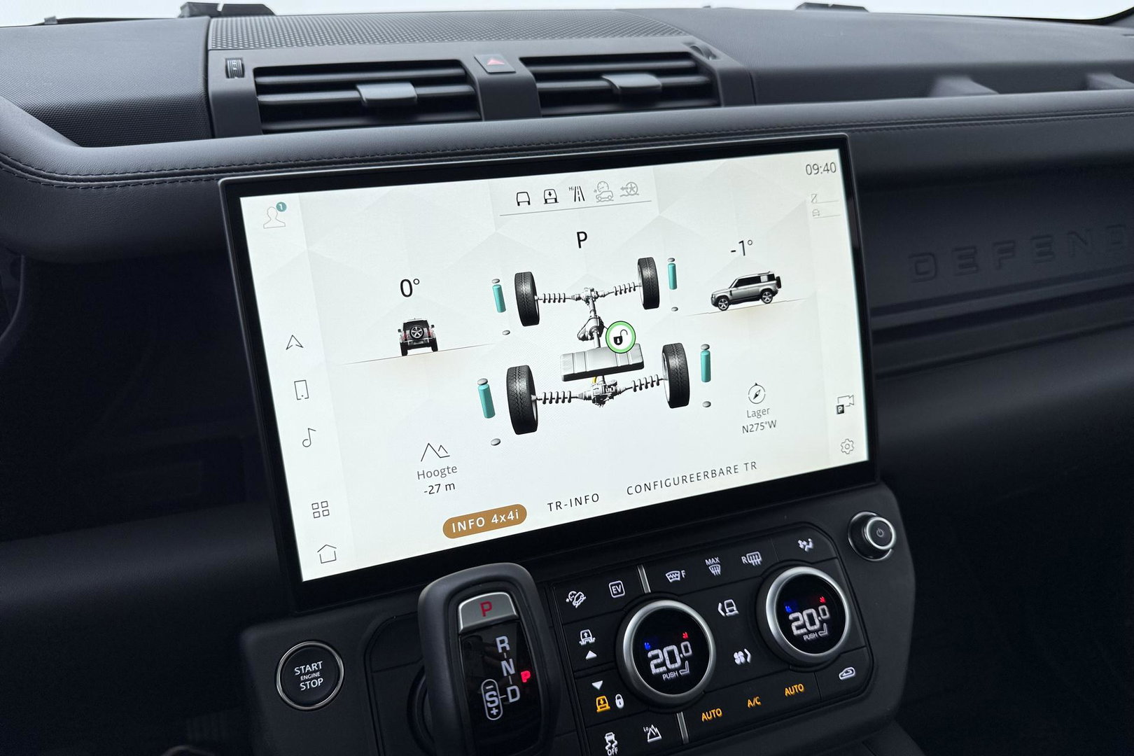 Land Rover Defender 110 P300e X-Dynamic HSE | Luchtvering | Stoelventilatie | Trekhaak | 360° Camera | Meridian | Stoel+Stuurverwarming | ACC
