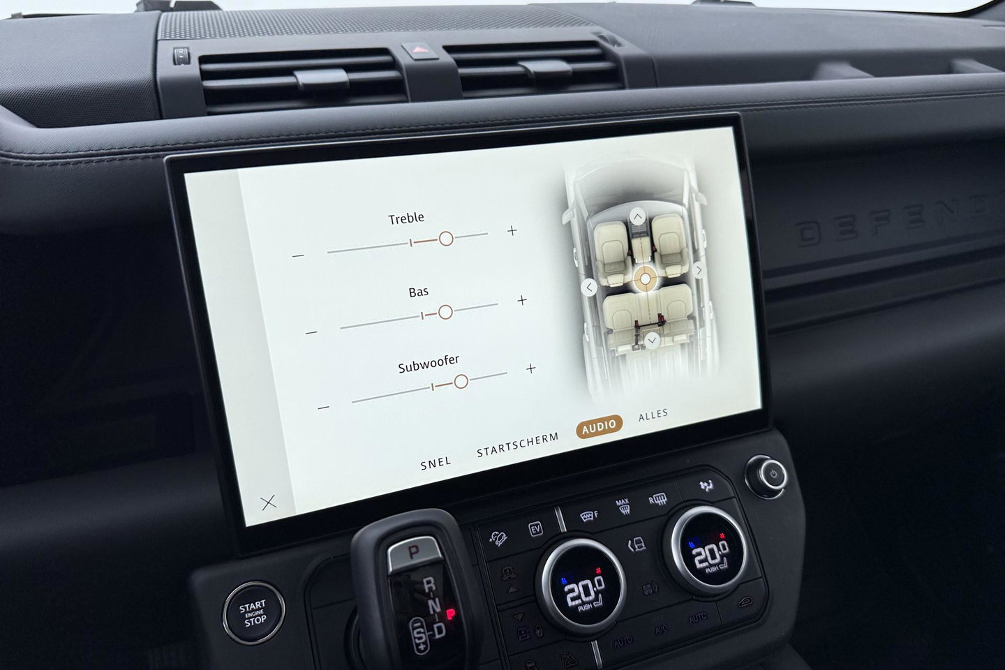 Land Rover Defender 110 P300e X-Dynamic HSE | Luchtvering | Stoelventilatie | Trekhaak | 360° Camera | Meridian | Stoel+Stuurverwarming | ACC