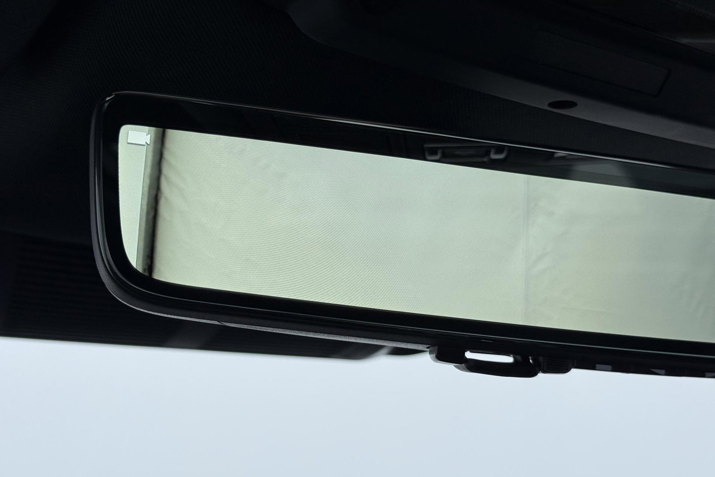 Land Rover Defender 110 P300e X-Dynamic HSE | Luchtvering | Stoelventilatie | Trekhaak | 360° Camera | Meridian | Stoel+Stuurverwarming | ACC