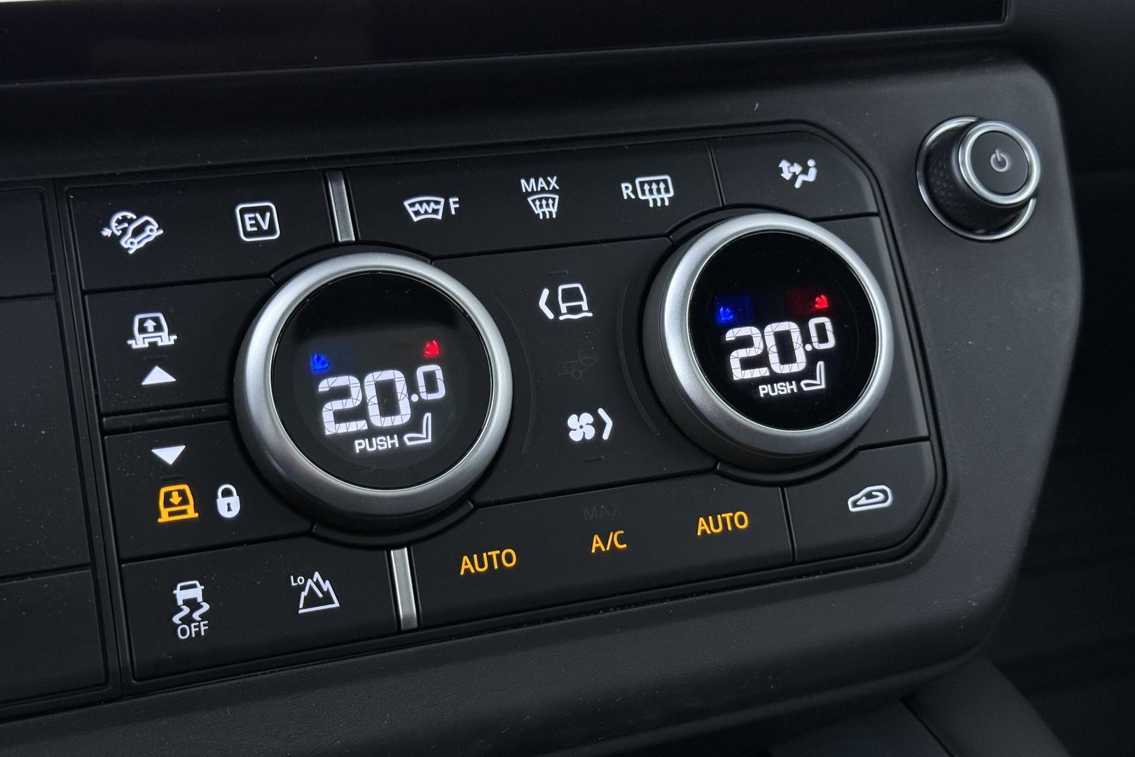 Land Rover Defender 110 P300e X-Dynamic HSE | Luchtvering | Stoelventilatie | Trekhaak | 360° Camera | Meridian | Stoel+Stuurverwarming | ACC