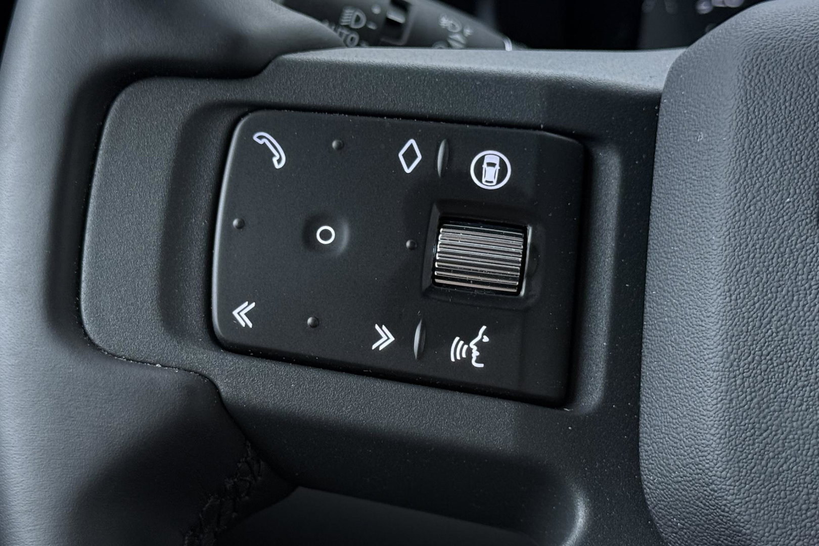 Land Rover Defender 110 P300e X-Dynamic HSE | Luchtvering | Stoelventilatie | Trekhaak | 360° Camera | Meridian | Stoel+Stuurverwarming | ACC