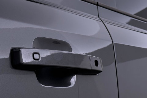 Land Rover Defender 110 P300e X-Dynamic HSE | Luchtvering | Stoelventilatie | Trekhaak | 360° Camera | Meridian | Stoel+Stuurverwarming | ACC