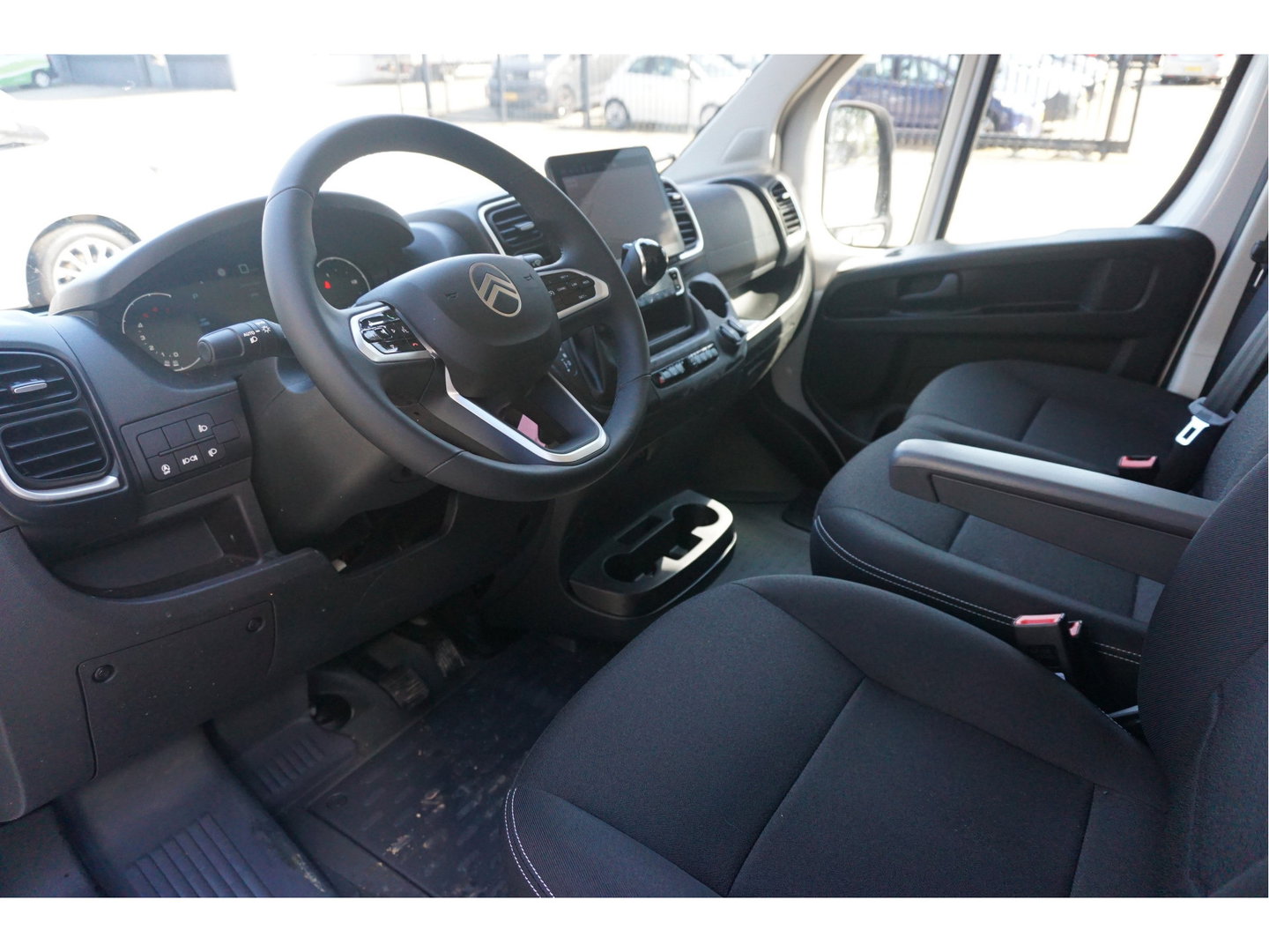 Citroën Jumper 35 2.2 EAT8 140PK Automaat L3H2 BPM VRIJ!! 10" Navi, Climate, Camera, LED, 270º Deur Betimmering!! NR. J075*