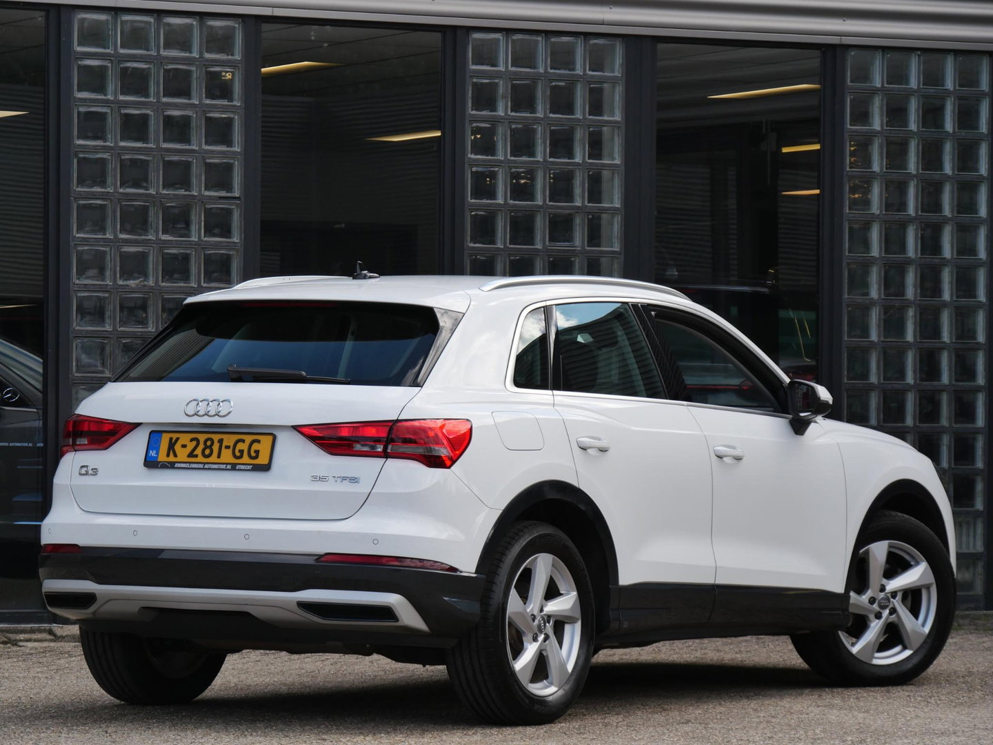 Audi Q3 35TFSi BUSINESS ED/ ADAPTIVE CRUISE/ CARPLAY/ STOELVERWARMING