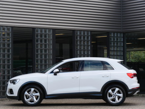 Audi Q3 35TFSi BUSINESS ED/ ADAPTIVE CRUISE/ CARPLAY/ STOELVERWARMING