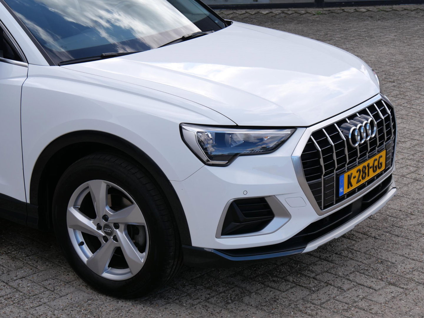 Audi Q3 35TFSi BUSINESS ED/ ADAPTIVE CRUISE/ CARPLAY/ STOELVERWARMING