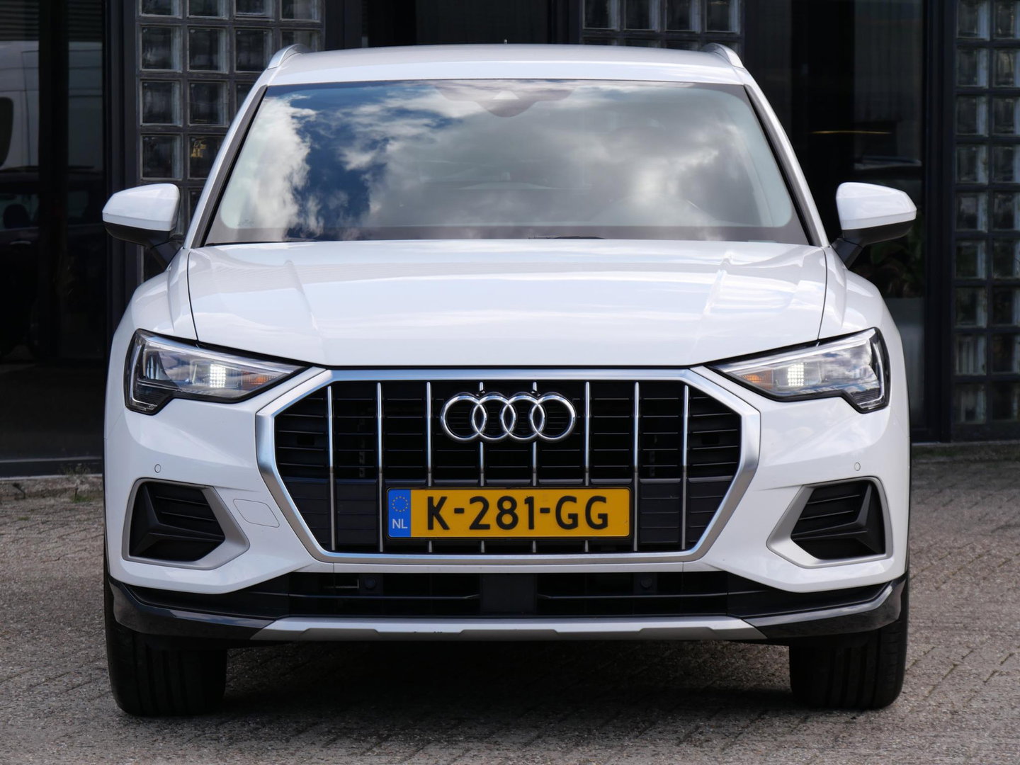 Audi Q3 35TFSi BUSINESS ED/ ADAPTIVE CRUISE/ CARPLAY/ STOELVERWARMING