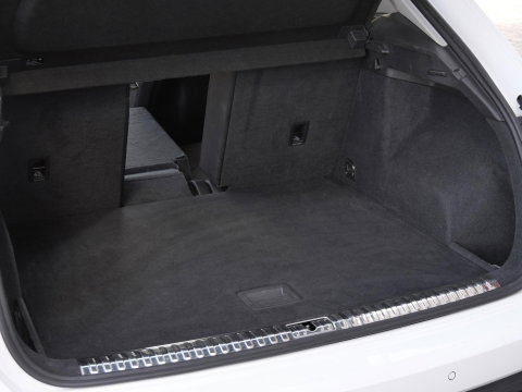 Audi Q3 35TFSi BUSINESS ED/ ADAPTIVE CRUISE/ CARPLAY/ STOELVERWARMING