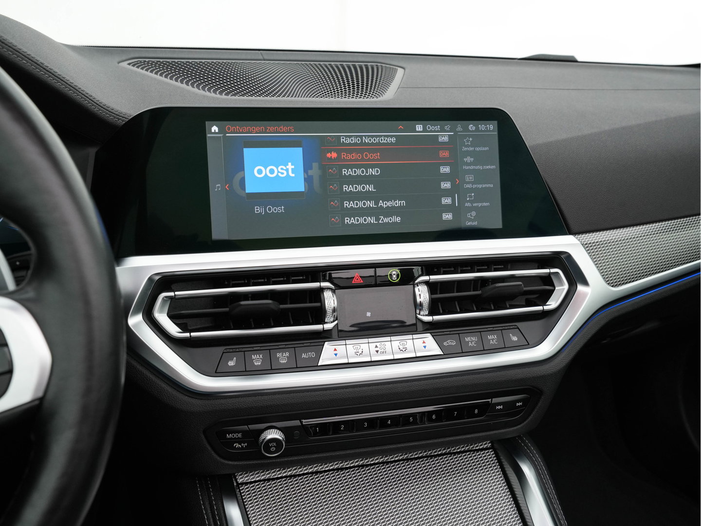 BMW 4 Serie Cabrio M440i xDrive High Executive (INCL-BTW) *LEATHER | LASER-LED | MEMORY-PACK | DIGI-COCKPIT | KEYLESS | HIFI-SOUND | SHIFTPADDLES | CAMERA | DAB | NAVI-FULLMAP | AMBIENTLIGHT | HEAD-UP | TOWBAR | 19''ALU*