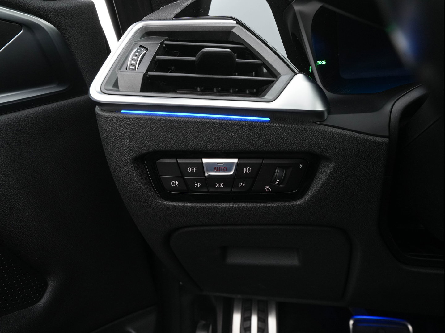 BMW 4 Serie Cabrio M440i xDrive High Executive (INCL-BTW) *LEATHER | LASER-LED | MEMORY-PACK | DIGI-COCKPIT | KEYLESS | HIFI-SOUND | SHIFTPADDLES | CAMERA | DAB | NAVI-FULLMAP | AMBIENTLIGHT | HEAD-UP | TOWBAR | 19''ALU*