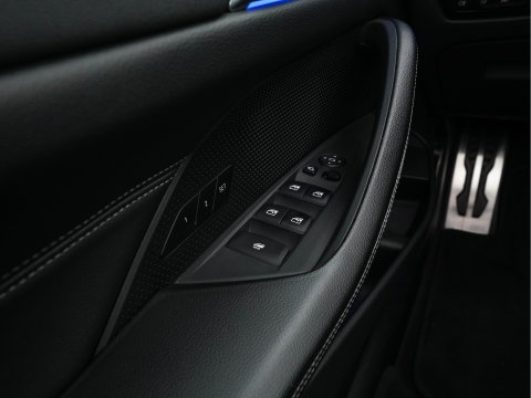BMW 4 Serie Cabrio M440i xDrive High Executive (INCL-BTW) *LEATHER | LASER-LED | MEMORY-PACK | DIGI-COCKPIT | KEYLESS | HIFI-SOUND | SHIFTPADDLES | CAMERA | DAB | NAVI-FULLMAP | AMBIENTLIGHT | HEAD-UP | TOWBAR | 19''ALU*