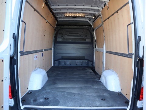 Mercedes-Benz Sprinter 317 CDI Automaat L2H2 RWD - LED - Mbux - Camera