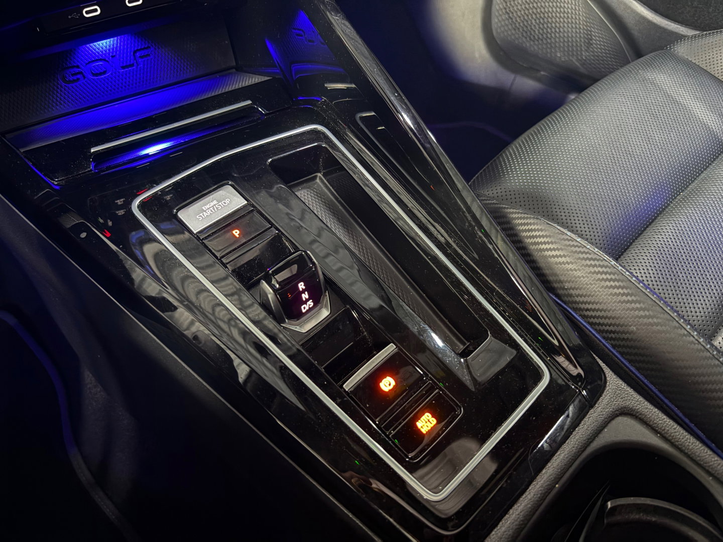 Volkswagen Golf 2.0 TSI R 4Motion