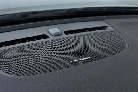 Volvo EX40 Single Motor Extended Range Plus | 82 kWh | Harman/Kardon | ACC | 360° Camera | Warmtepomp | Keyless | Stoel+Stuurverwarming | 19 inch