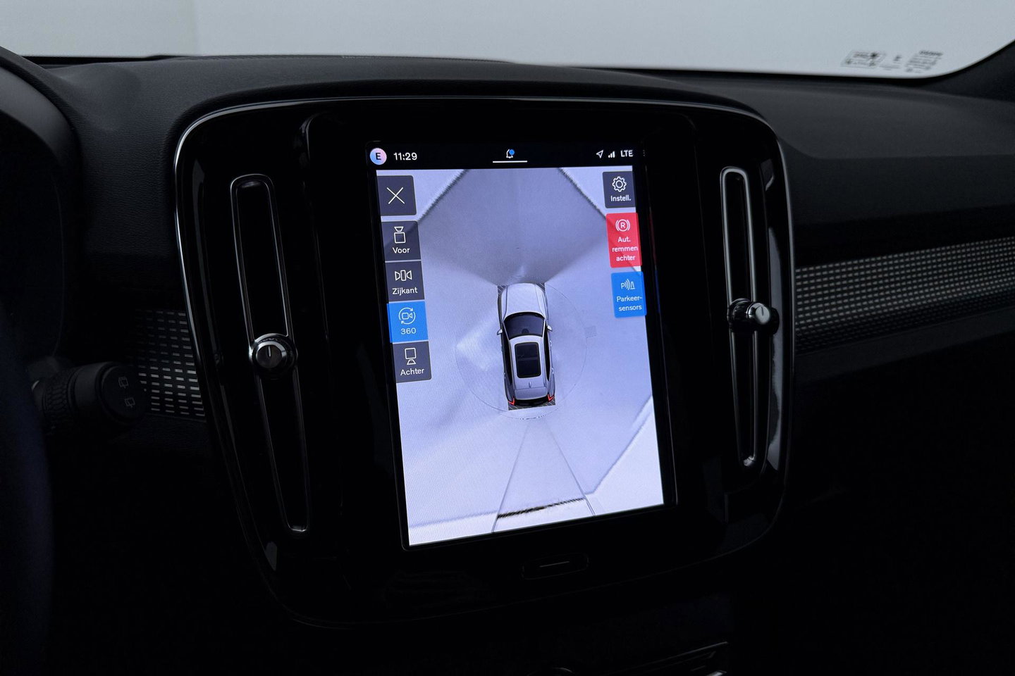 Volvo EX40 Single Motor Extended Range Plus | 82 kWh | Harman/Kardon | ACC | 360° Camera | Warmtepomp | Keyless | Stoel+Stuurverwarming | 19 inch