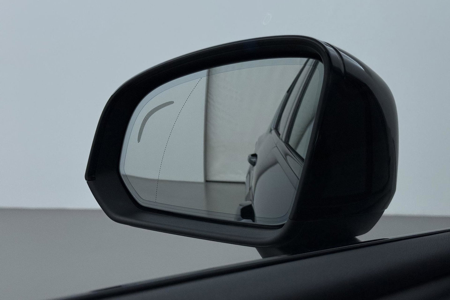 Volvo EX40 Single Motor Extended Range Plus | 82 kWh | Harman/Kardon | ACC | 360° Camera | Warmtepomp | Keyless | Stoel+Stuurverwarming | 19 inch