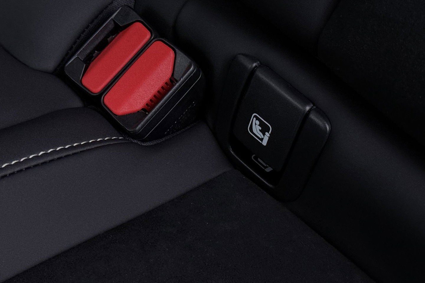 Volvo EX40 Single Motor Extended Range Plus | 82 kWh | Harman/Kardon | ACC | 360° Camera | Warmtepomp | Keyless | Stoel+Stuurverwarming | 19 inch