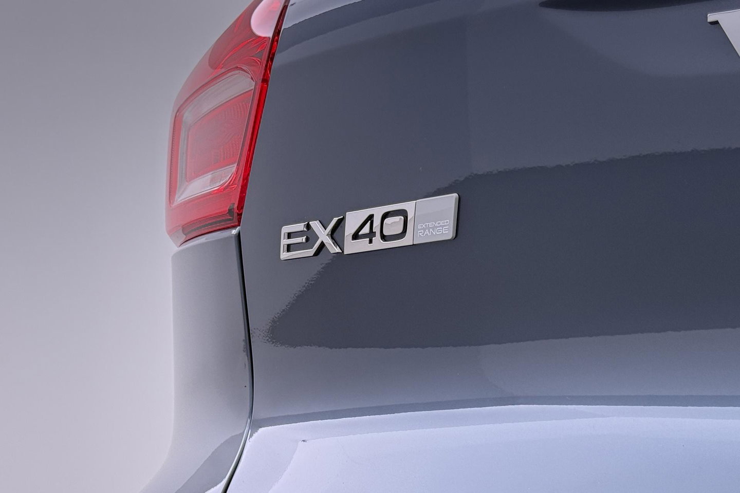 Volvo EX40 Single Motor Extended Range Plus | 82 kWh | Harman/Kardon | ACC | 360° Camera | Warmtepomp | Keyless | Stoel+Stuurverwarming | 19 inch
