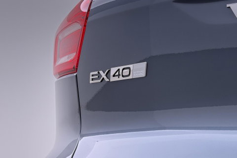 Volvo EX40 Single Motor Extended Range Plus | 82 kWh | Harman/Kardon | ACC | 360° Camera | Warmtepomp | Keyless | Stoel+Stuurverwarming | 19 inch