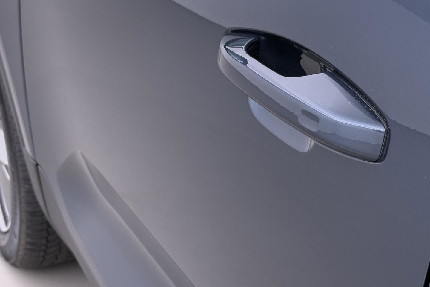 Volvo EX40 Single Motor Extended Range Plus | 82 kWh | Harman/Kardon | ACC | 360° Camera | Warmtepomp | Keyless | Stoel+Stuurverwarming | 19 inch