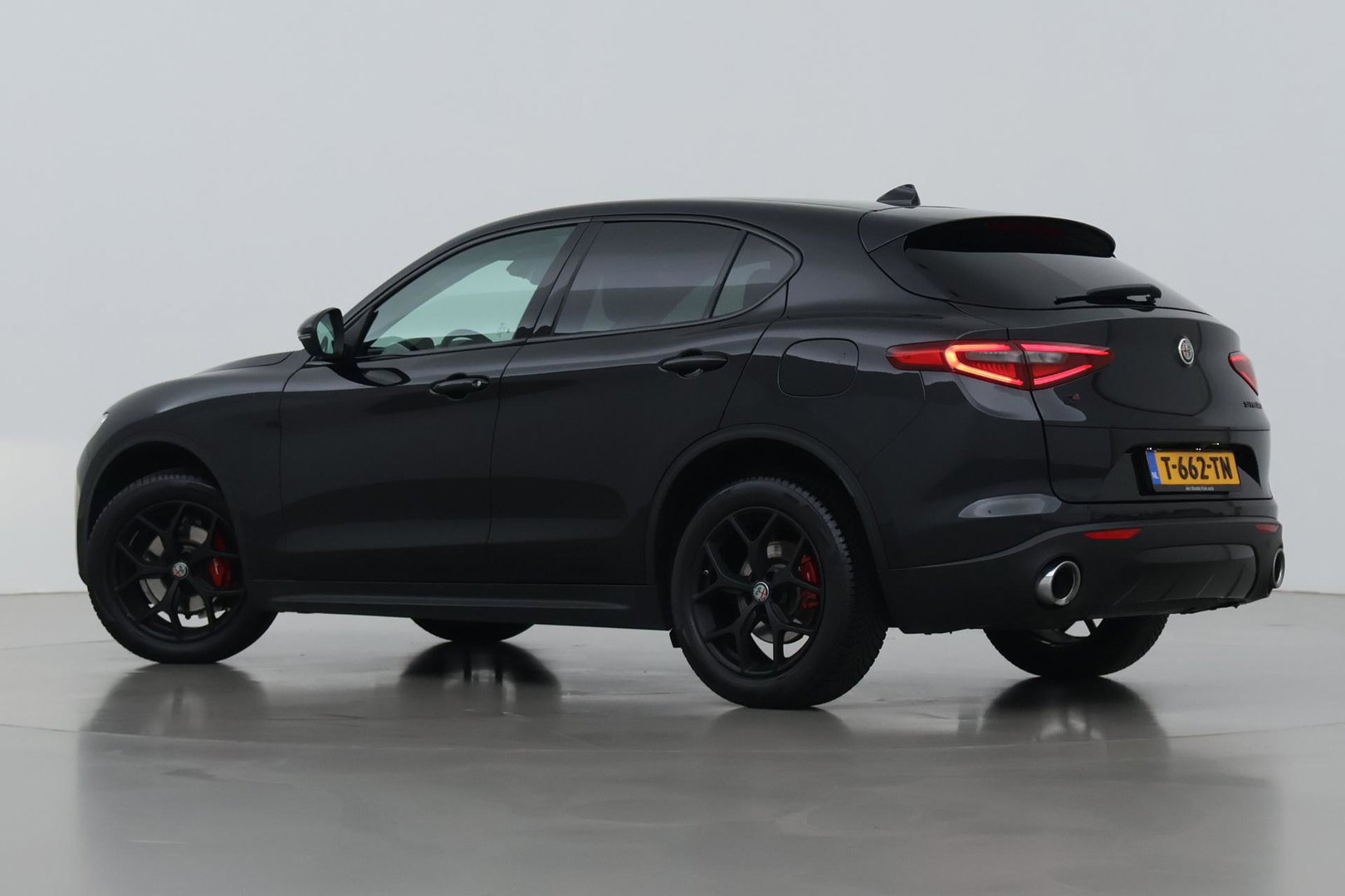 Alfa Romeo Stelvio 2.0T AWD Super | ACC | Elektrische Stoelen+Memory | Stoel+Stuurverwarming | Camera | Dodehoekdetectie | Elektrische Achterklep | Leder
