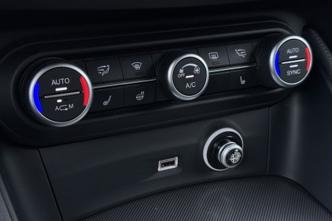 Alfa Romeo Stelvio 2.0T AWD Super | ACC | Elektrische Stoelen+Memory | Stoel+Stuurverwarming | Camera | Dodehoekdetectie | Elektrische Achterklep | Leder