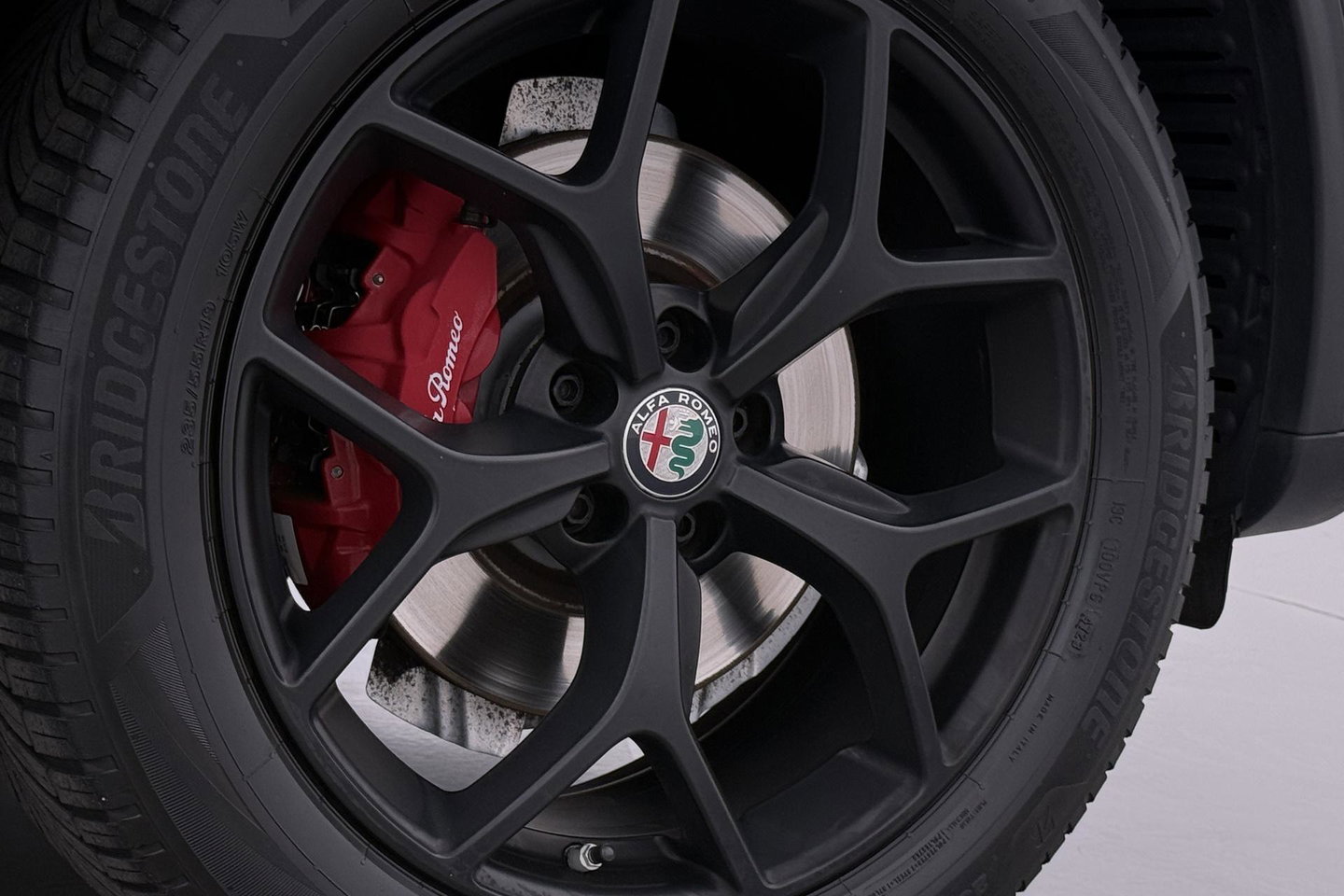 Alfa Romeo Stelvio 2.0T AWD Super | ACC | Elektrische Stoelen+Memory | Stoel+Stuurverwarming | Camera | Dodehoekdetectie | Elektrische Achterklep | Leder