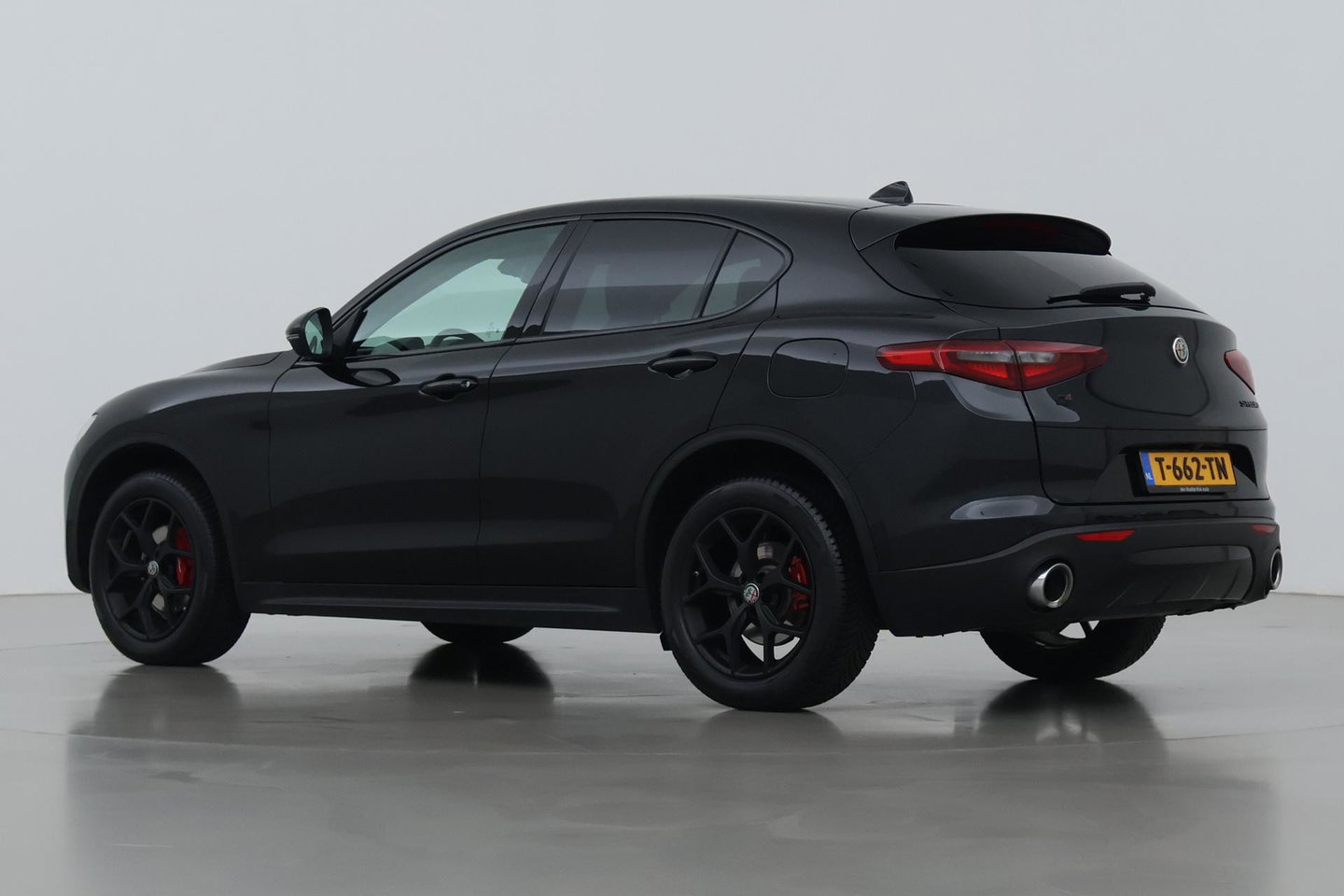 Alfa Romeo Stelvio 2.0T AWD Super | ACC | Elektrische Stoelen+Memory | Stoel+Stuurverwarming | Camera | Dodehoekdetectie | Elektrische Achterklep | Leder