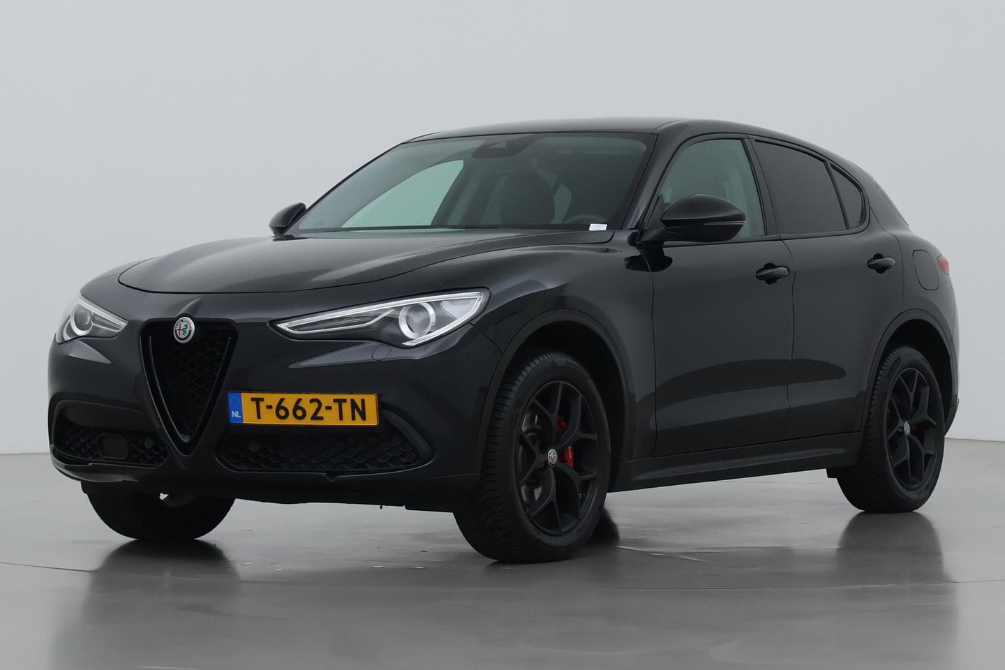 Alfa Romeo Stelvio 2.0T AWD Super | ACC | Elektrische Stoelen+Memory | Stoel+Stuurverwarming | Camera | Dodehoekdetectie | Elektrische Achterklep | Leder