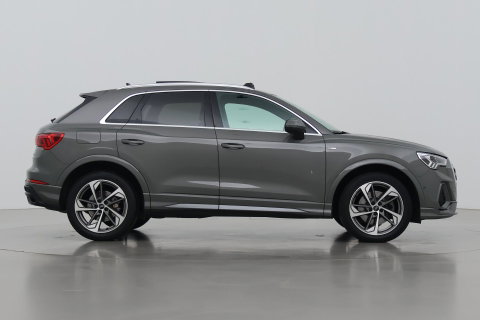 Audi Q3 40 TFSI Quattro Business Edition | Panoramadak | 360° Camera | Keyless | BLIS | Elektrische Stoelen | Stoel+Stuurverwarming | ACC