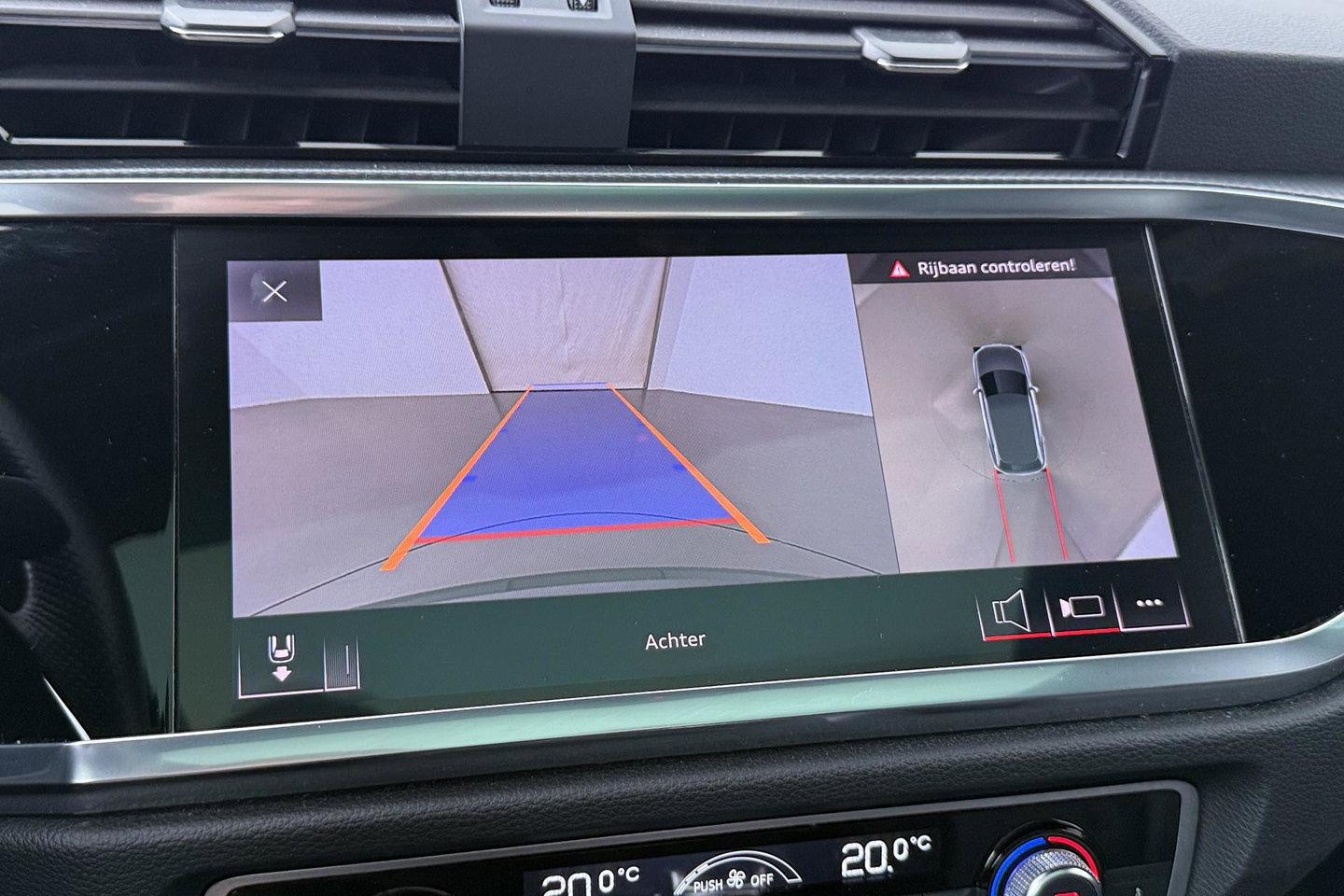 Audi Q3 40 TFSI Quattro Business Edition | Panoramadak | 360° Camera | Keyless | BLIS | Elektrische Stoelen | Stoel+Stuurverwarming | ACC