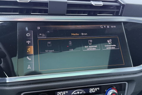 Audi Q3 40 TFSI Quattro Business Edition | Panoramadak | 360° Camera | Keyless | BLIS | Elektrische Stoelen | Stoel+Stuurverwarming | ACC