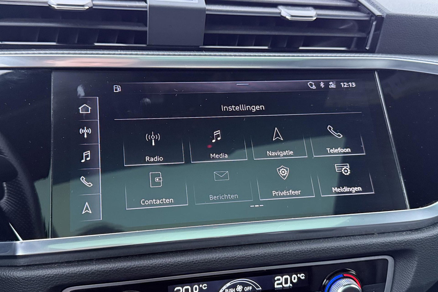 Audi Q3 40 TFSI Quattro Business Edition | Panoramadak | 360° Camera | Keyless | BLIS | Elektrische Stoelen | Stoel+Stuurverwarming | ACC